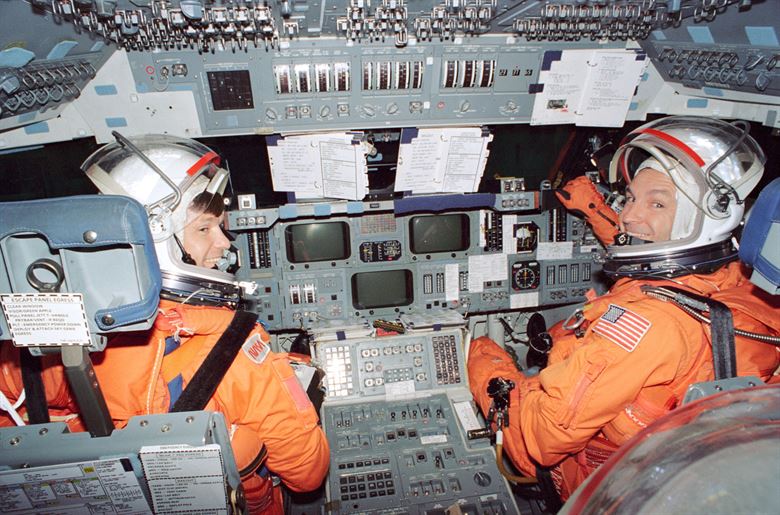 The radical vehicle would have room for a crew compartment. Maybe something along the lines of the space shuttle, where the pilot and NFO would sit side by side.
